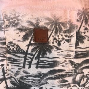 Roxy Shorts - ROXY Patterned Denim Shorts Roxy Shorts - ROXY Patterned Denim Shorts